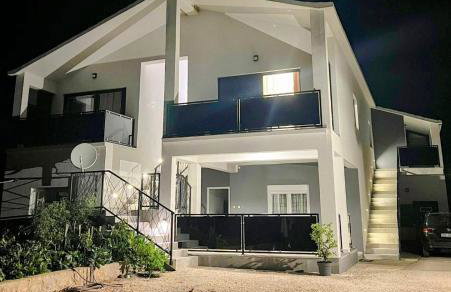 Apartmani Karla Paklenica - Foto 1