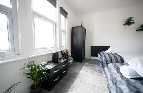 3BR Home Gem - sleeps 9 - Netflix - Near O2 & Greenwich Park - Foto 55