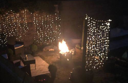 Stunning Bebington Maisonette - large private drive and entrance, good transport links - Foto 11