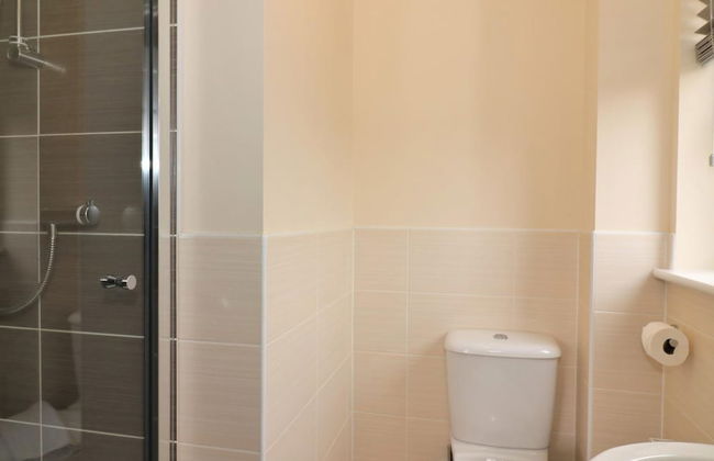 Wilkie House Holytown - Photo 16