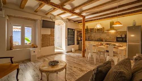 Apartamento en el corazón de Tarragona. Planta baja con patio. - Foto 1