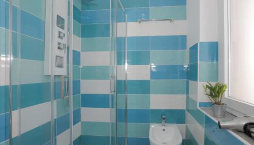 Azzurro Adriatico in Genova Est - Foto 4, Shower