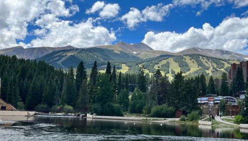 NEW! Marriott Slope View Ski in Ski out Luxury Studio Sleeps 4 Full kitchen, Amenities & Fee Parking - Foto 4