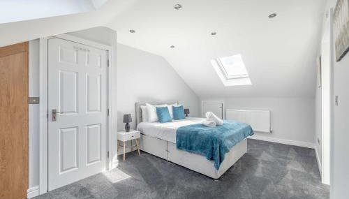 Spacious 4 Bed - Near Uxbridge, Heathrow & PARKING - By Tempstay - Foto 4