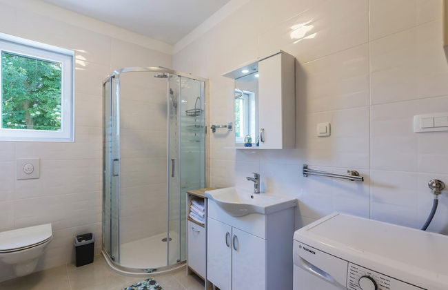 Large Holiday Home With Swimming Pool - Foto 20