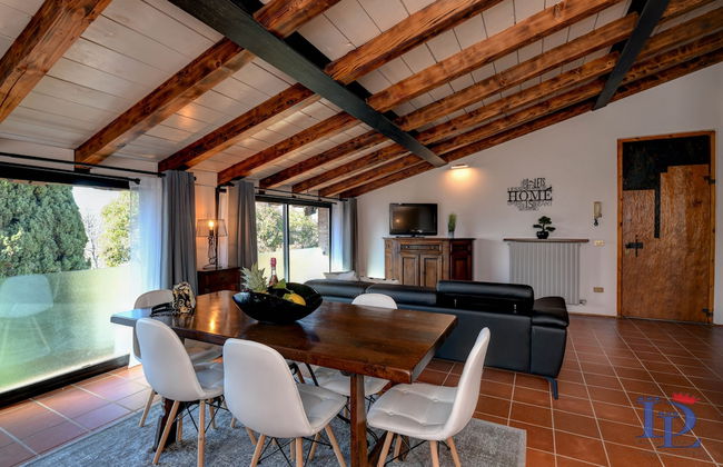 SWAROVSKI Family apartment with pool DesenzanoLoft Official Partner Homes & Villas by Marriott Bonvoy - Foto 35