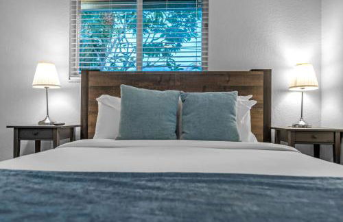 Stunning 4 Bedrooms House with Pool 6 minutes to the Ocean - Foto 54