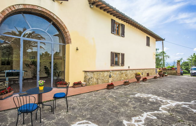 3 bedroom House in Scandicci with garden and terrace - Photo 2