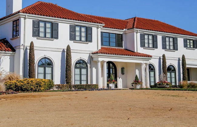 Budget Friendly Studio With Wifi Smart TV 32C - Photo 16