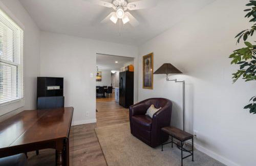 Newly Renovated 5BR 2 Living Rooms Sleeps 10 - Foto 8