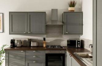 Goodwood - Modern Stay in Cotswolds with Hot Tub - Foto 8