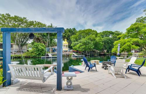 Waterfront Weeki Wachee Home with Fire Pit! - Foto 4