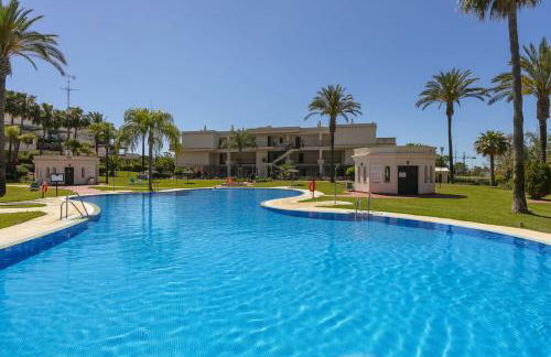 Apartamento con enorme terraza en complejo con piscina en Nueva Andalucía - Lorcrimar - Foto 37