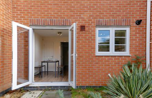 FREE parking, LARGE House for Contractors & Families, Sleeps 7, 25 mins to MANCHESTER & LIVERPOOL - Foto 79