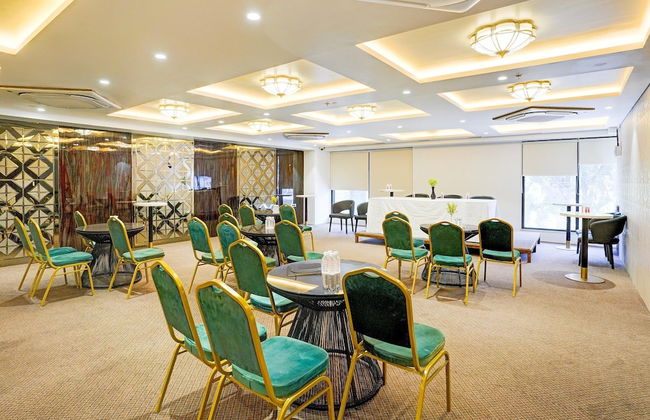 Luxury Elegance at Magarpatta City Pune - Foto 34