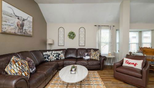 Pool, Games & World Cup Fun for the Whole Family - Foto 4