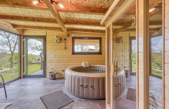 Rural House With Wellness - Photo 24