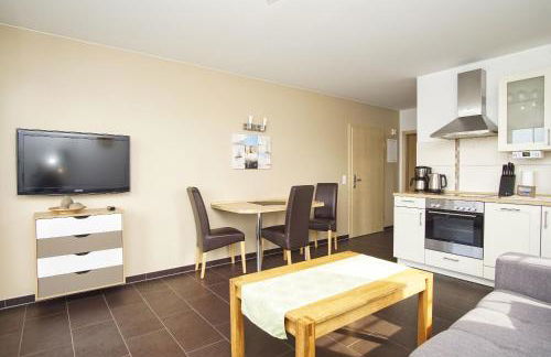 Schicke FeWo mit Terrasse, gratis Nutzung vom AHOI Erlebnisbad und Sauna in Sellin - Haus De niege Wech FeWo 01 - Foto 8