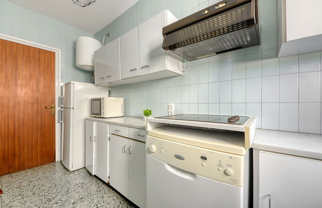 Apartment Near Plataj De Roses Beach - Photo 12