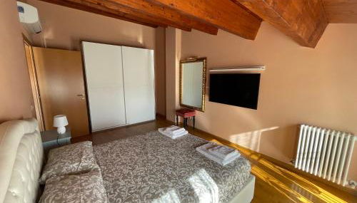 Appartamento Luce-- 2 camere da letto--Centro storico--Parcheggio privato gratuito - Foto 3