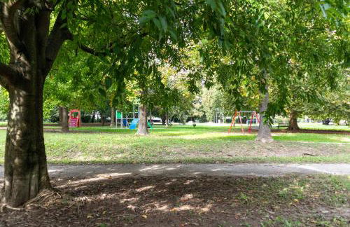 Mira Venice Apartment - Photo 13