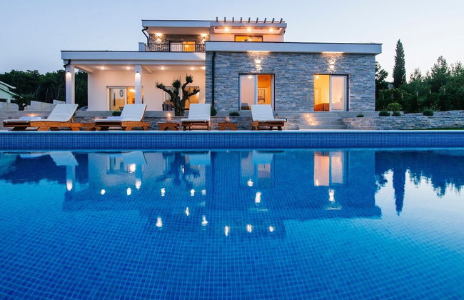 Villa With Private Pool and Garden - Foto 18
