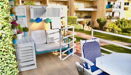 1a. Línea, vistas al mar, acceso directo a playa y piscina - Foto 4, Garden view