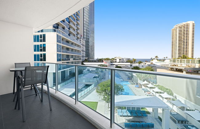 Pool and Ocean Views at the H-Residences - Foto 18
