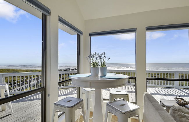 By the Sea - Foto 38