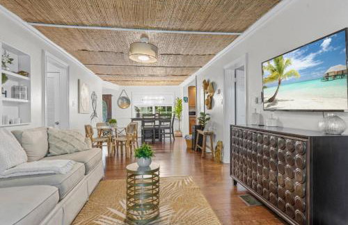 2 Homes • Hot Tubs x2 • Heated Pool • Fire Pit - Foto 60