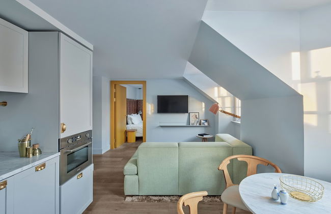 Eden Locke - Photo 56