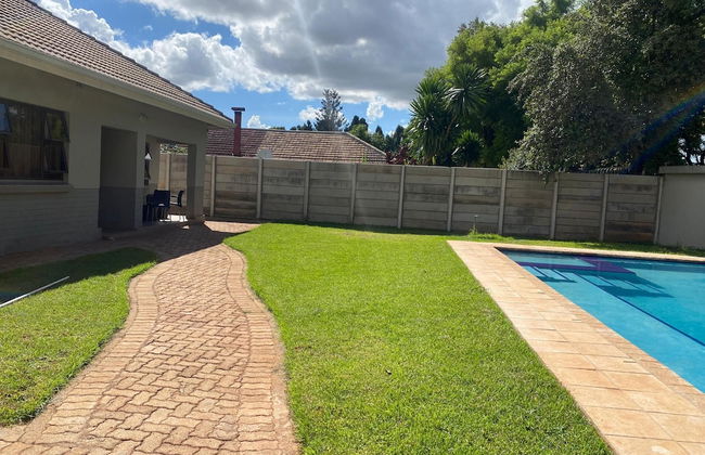 A Pristine B B Located in the Peaceful Suburb of Belvedere Harare - 2007 - Foto 23