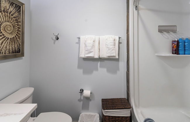 Solara Hotel room with Pool-Hot tub-Gym - Photo 9