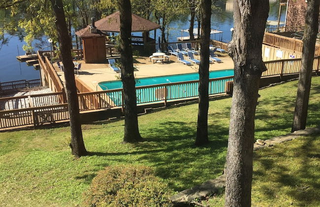 The Wharf Resort - Foto 12