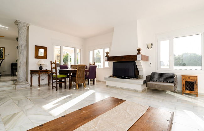 Villa in Marbella With Private Pool and Beach - Foto 36