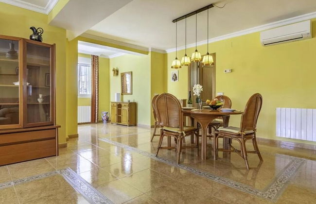 Charming Holiday Home in Calpe With Barbeque - Photo 7