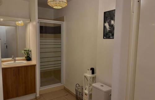 T1 cosy tout équipé, proche Airbus aéroport - Foto 10