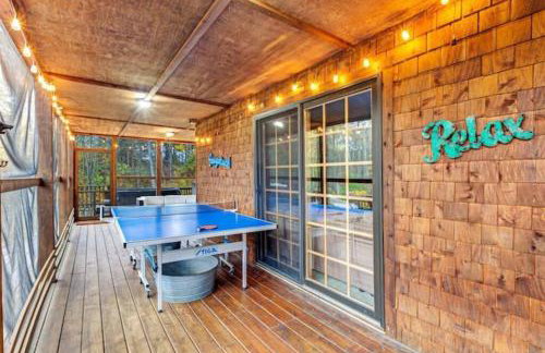 Secluded cabin on 10 acres - hot tub & game room! - Foto 4