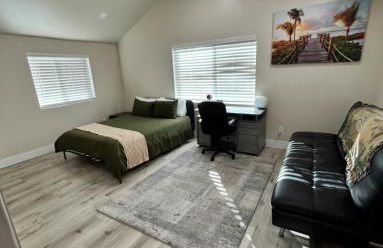 The studio for all your needs - Photo 8