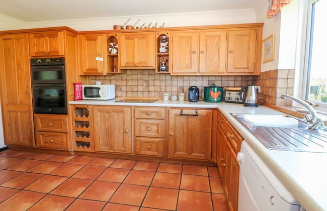 Charming 2 Bed House Near Rhoscolyn,discounts FOR - Foto 8