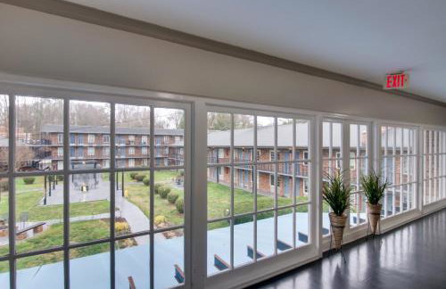 Charlotte Gem with Gym Near Hospitals and Park Expo - Foto 18