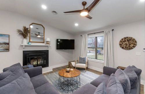 Island Joy - Newly Renovated/Walk to the Beach! - Foto 17