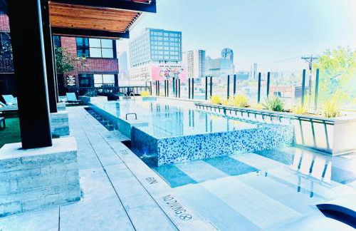 Deep Ellum Theatre Suite - The Black Collection - Foto 22