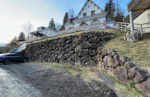 Agréable T2 à La Bourboule, Terrasse Sud, WiFi, Parking - FR-1-608-298 - Foto 14