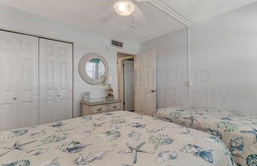 Oceanfront w Beach Access - Foto 17