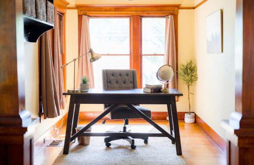 1907 Stone House - King Bed, Office, Crib, Toys - Foto 3