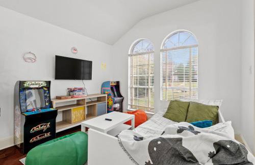 The Blue Door Oasis 4BR 2 BATH with 6 Beds Frisco with Arcade, Games, Office - Foto 29