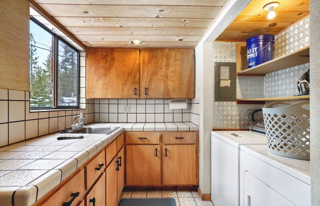 Tahoe Forest Chalet 3BR House w/ Mountain Views - Foto 15