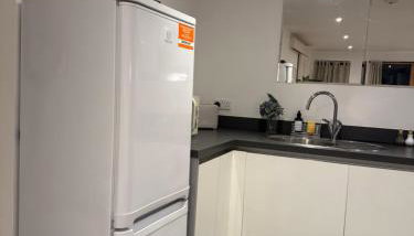 Modern Apartment - Free Parking - Foto 5, stove