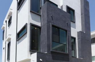 Modern 5 Bedroom Masterpiece With Rooftop Deck - Photo 18